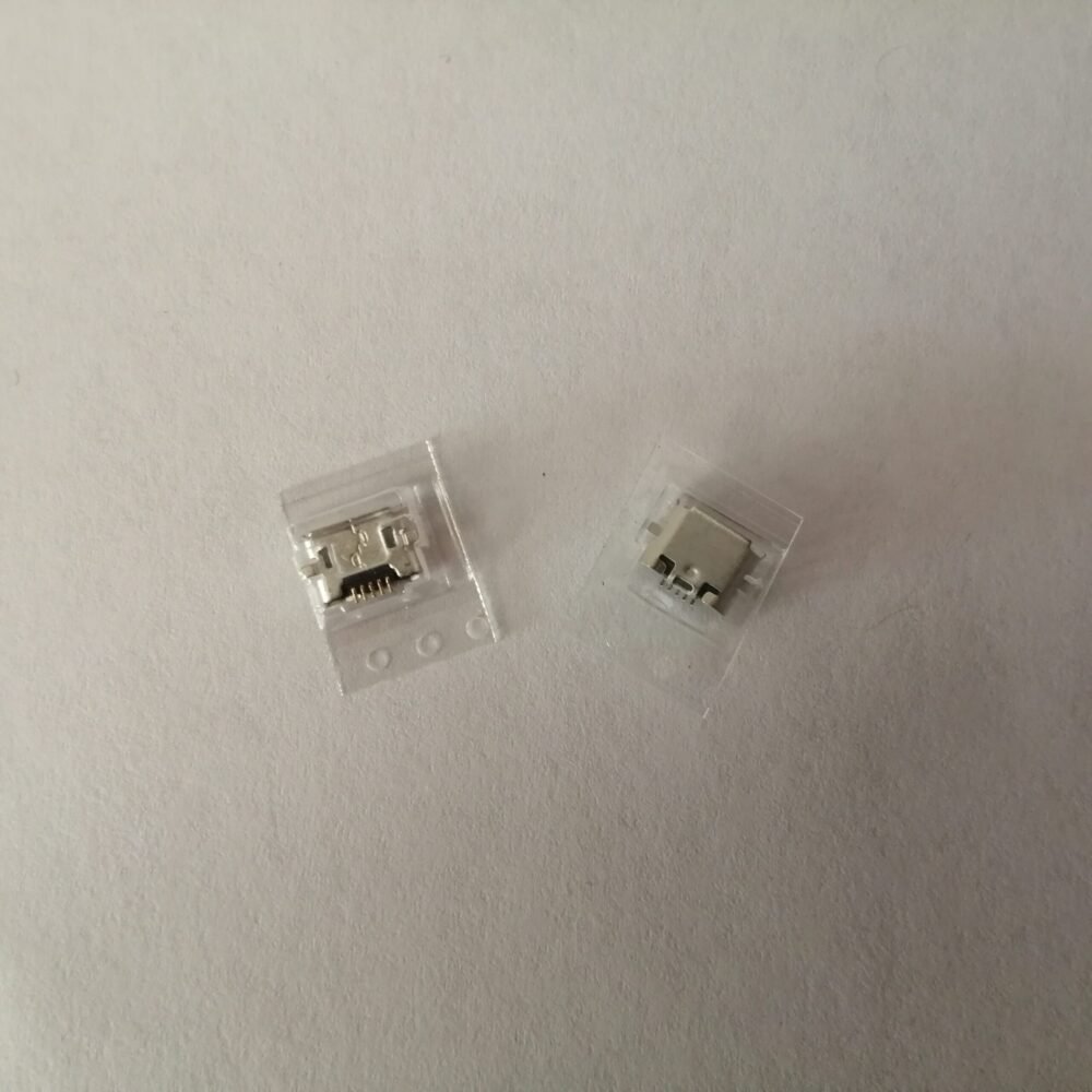 CENTRO DE CARGA MICROUSB (CUERPO 2 PIN)