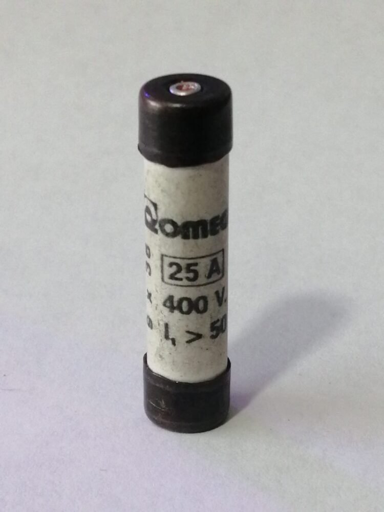 Fusible 10X38 GG 25A 400V CON INDICADOR DE FUSION